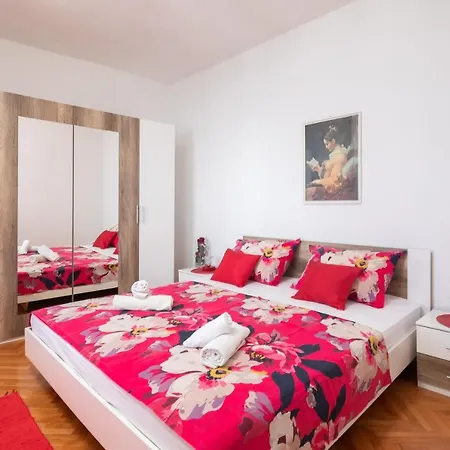 Sky Way アパート *