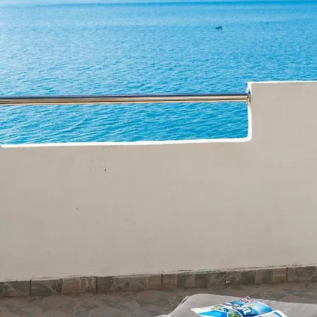 アパート Sky Way ドゥギ・ラット