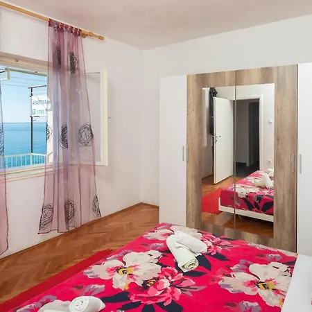 Sky Way アパート *